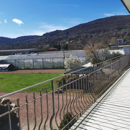 Casa Del Vecchio Faggio Nebbiuno 公寓 *